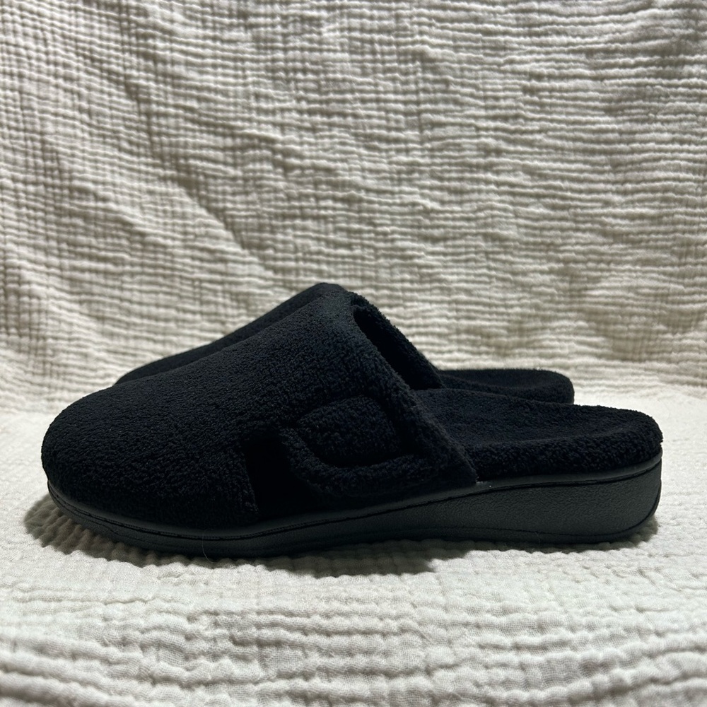 Brand New Women’s Vionic “Gemma Mule” mules- podiatrist designed